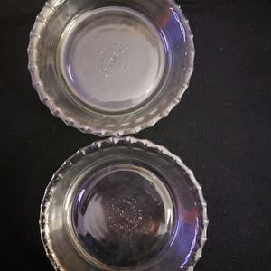 Two Vintage Pyrex  6 inchTart Pie Dishes